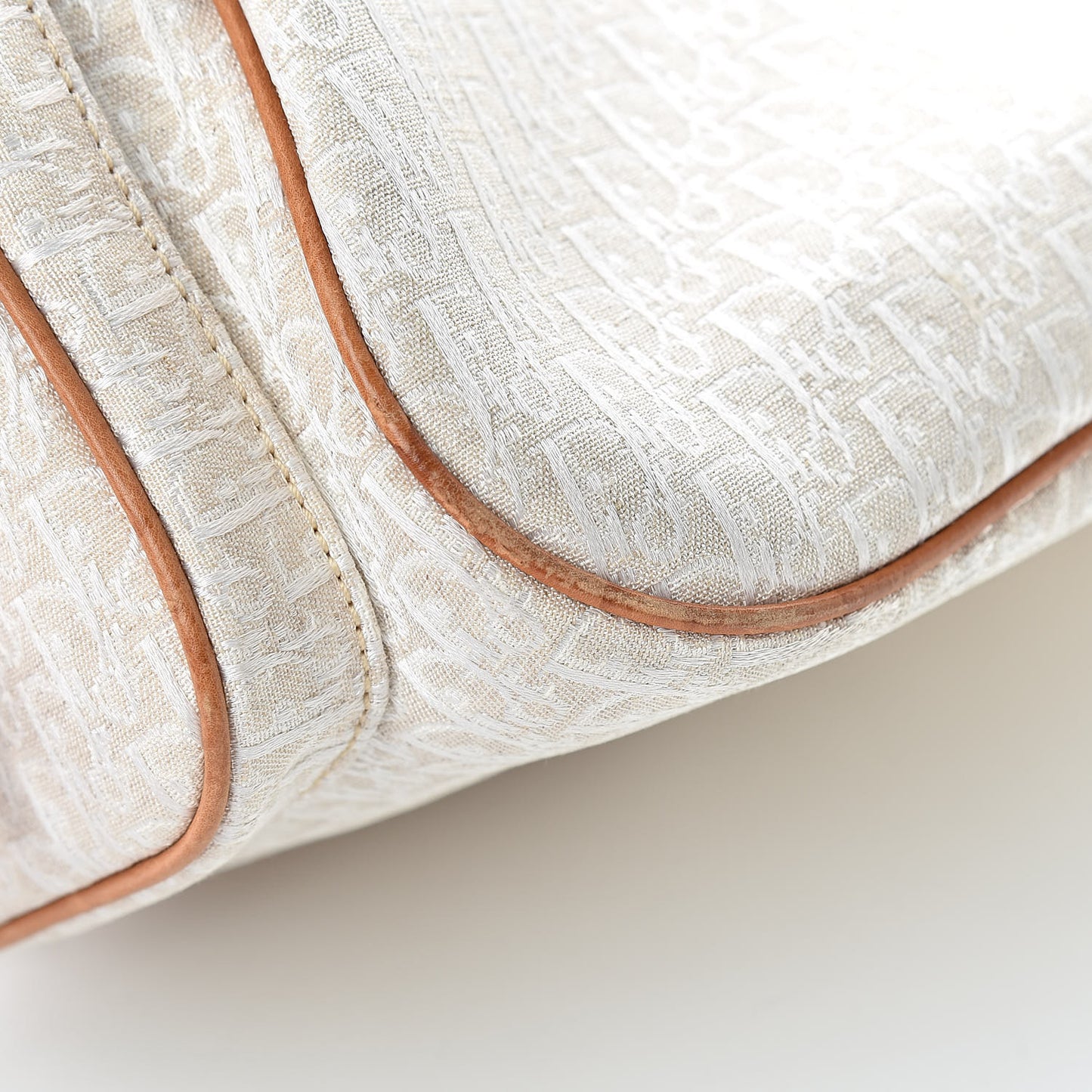 Monogram Tote White Tan
