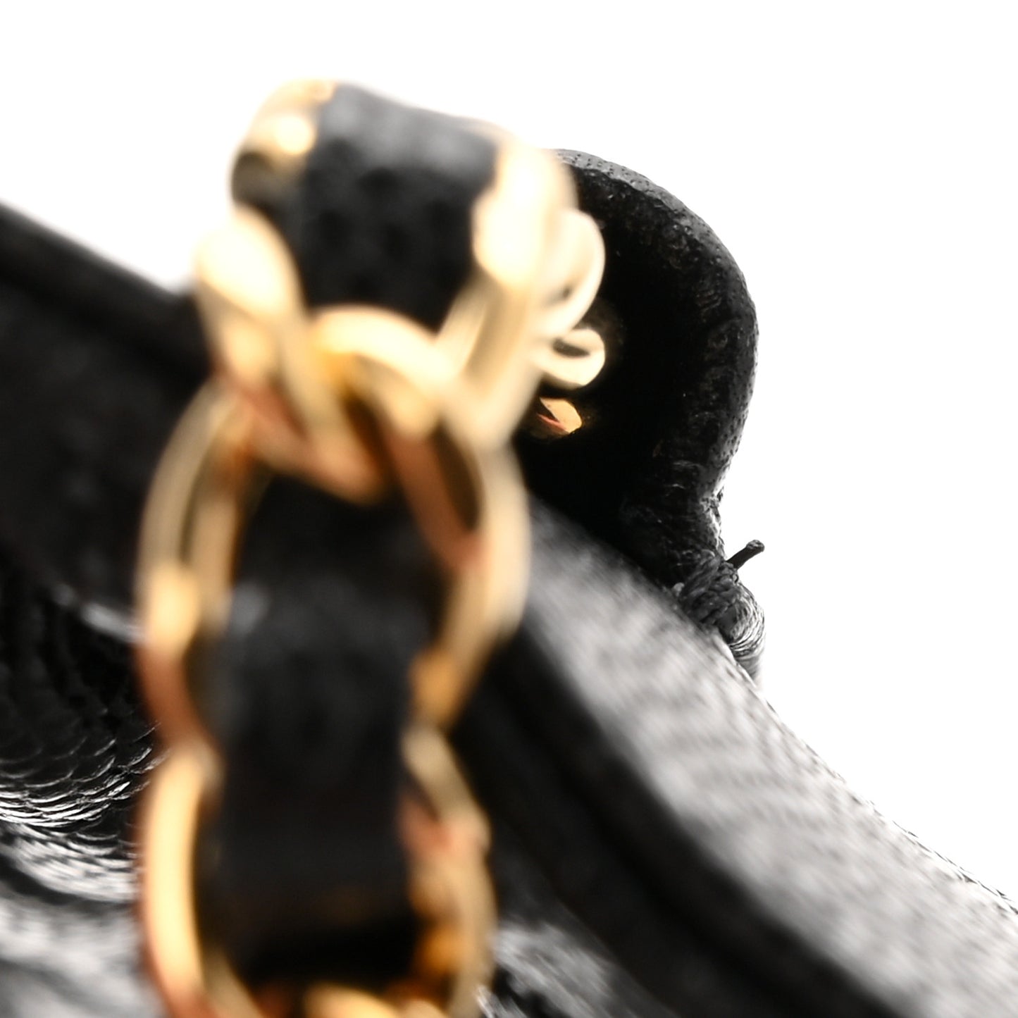 Caviar Quilted Textured CC Wallet On Chain WOC Black