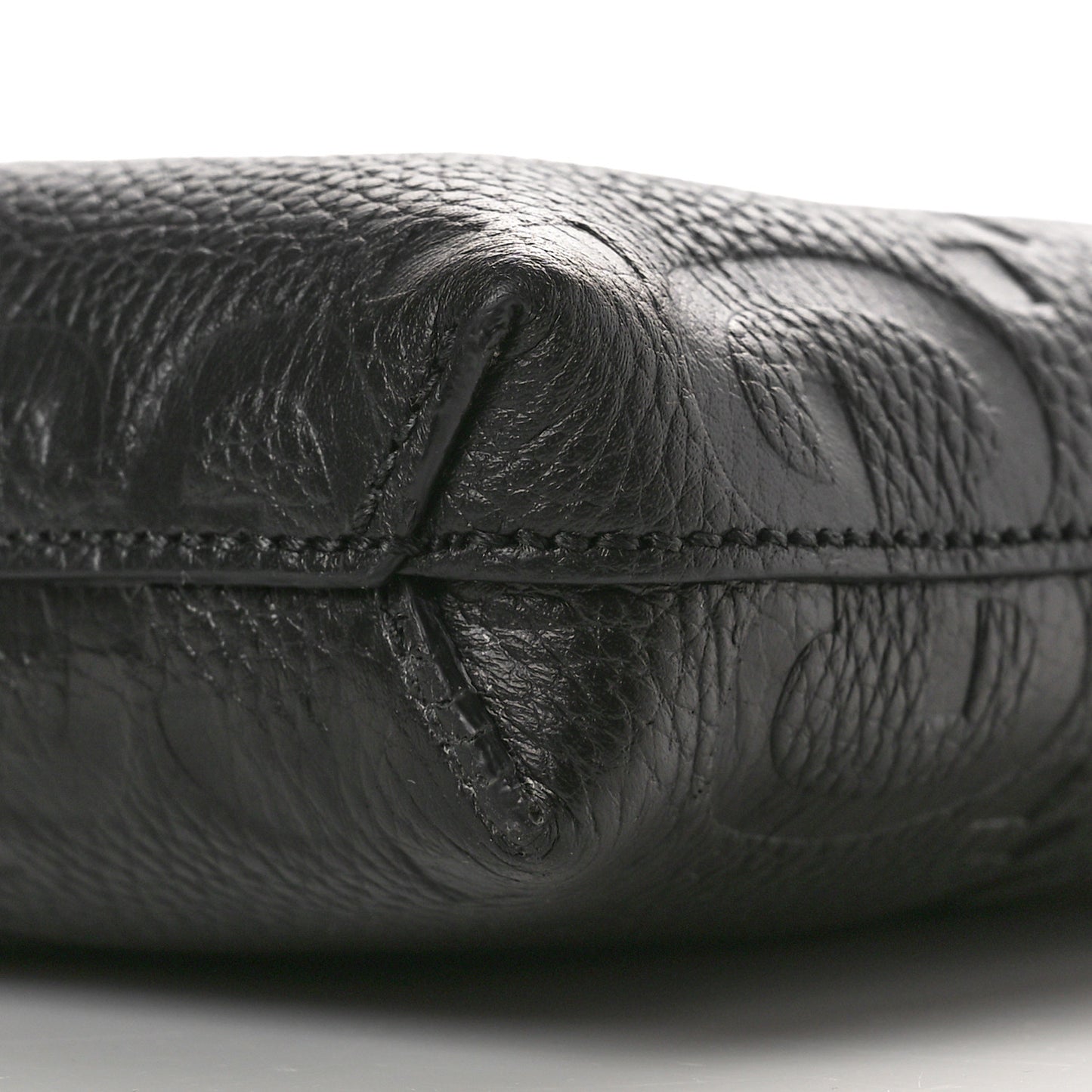 Piuma Calfskin Jumbo GG Embossed Medium Wristlet Messenger Bag Black