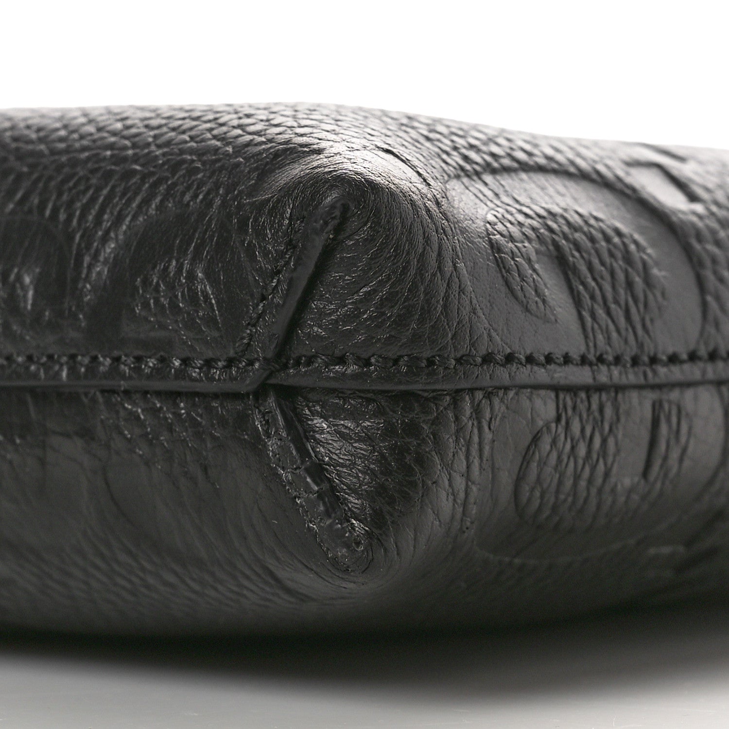 Gucci Piuma Calfskin Jumbo GG Embossed Medium Wristlet Messenger Bag Black 10 of 10