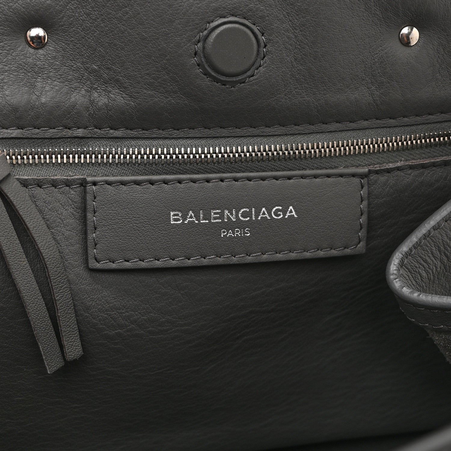 Balenciaga Veau Papier A6 Zip Around Tote Gris Fossile 7 of 11