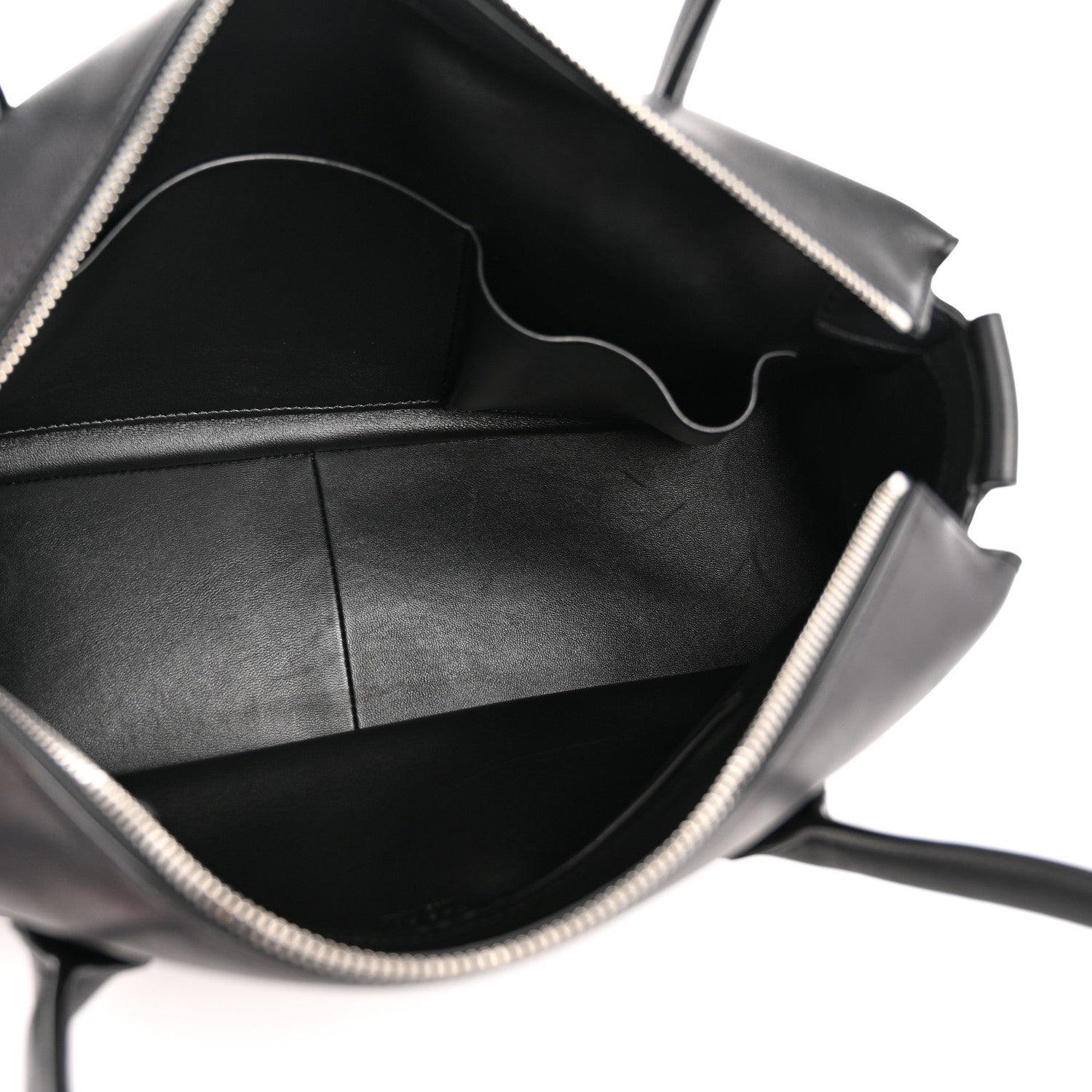 The Row Polished Saddle Calfskin E/W Top Handle Bag Black 5 of 11