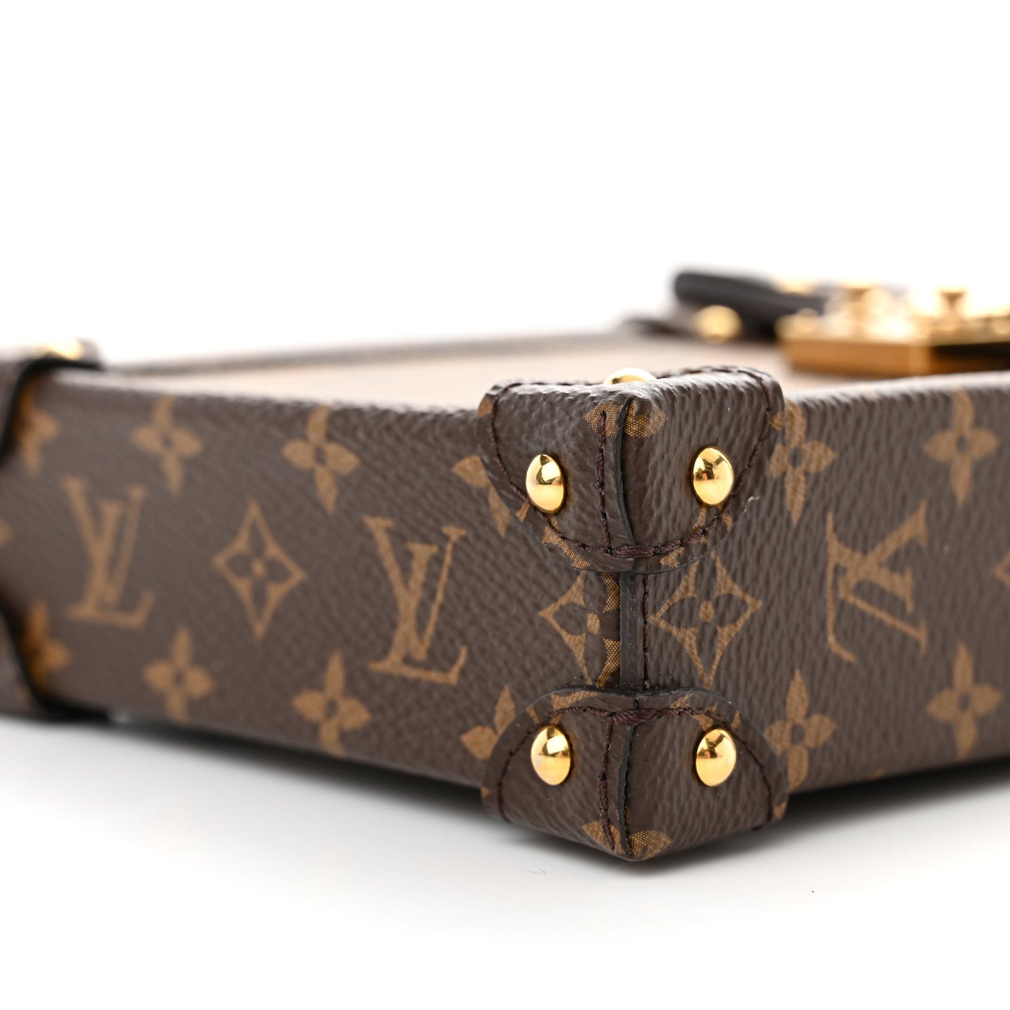 Reverse Monogram Pochette Trunk Verticale