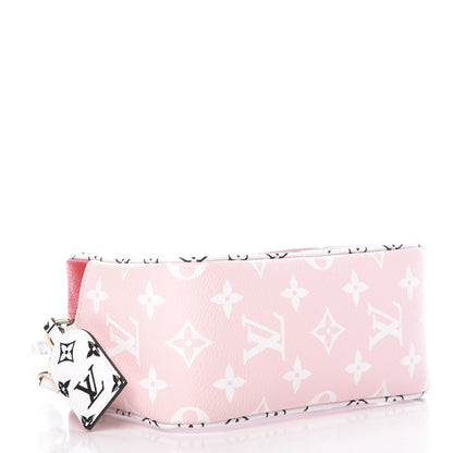 Louis Vuitton Monogram Giant Beach Pouch Rouge 4 of 8