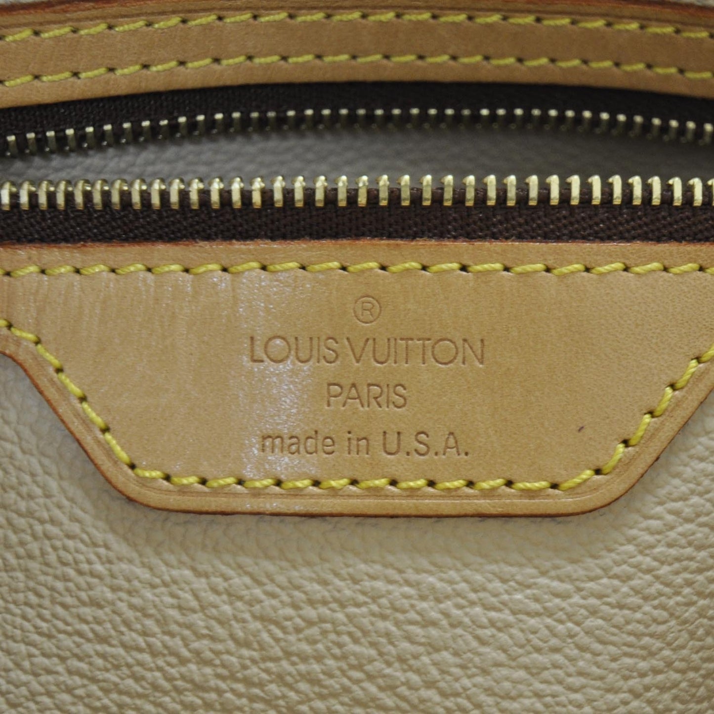 Monogram Petit Bucket 23