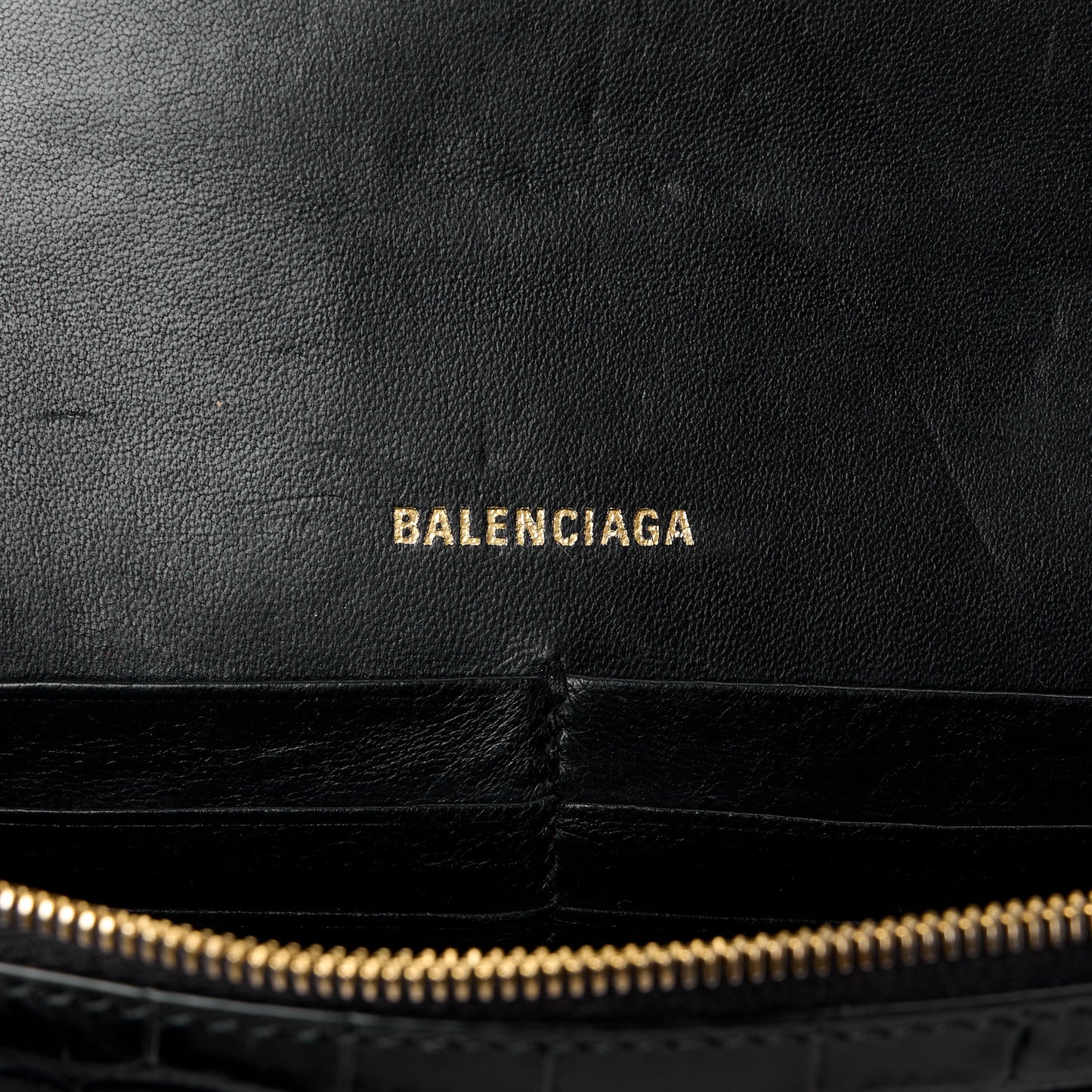 Shiny Calfskin Crocodile Embossed Hourglass Chain Bag Black