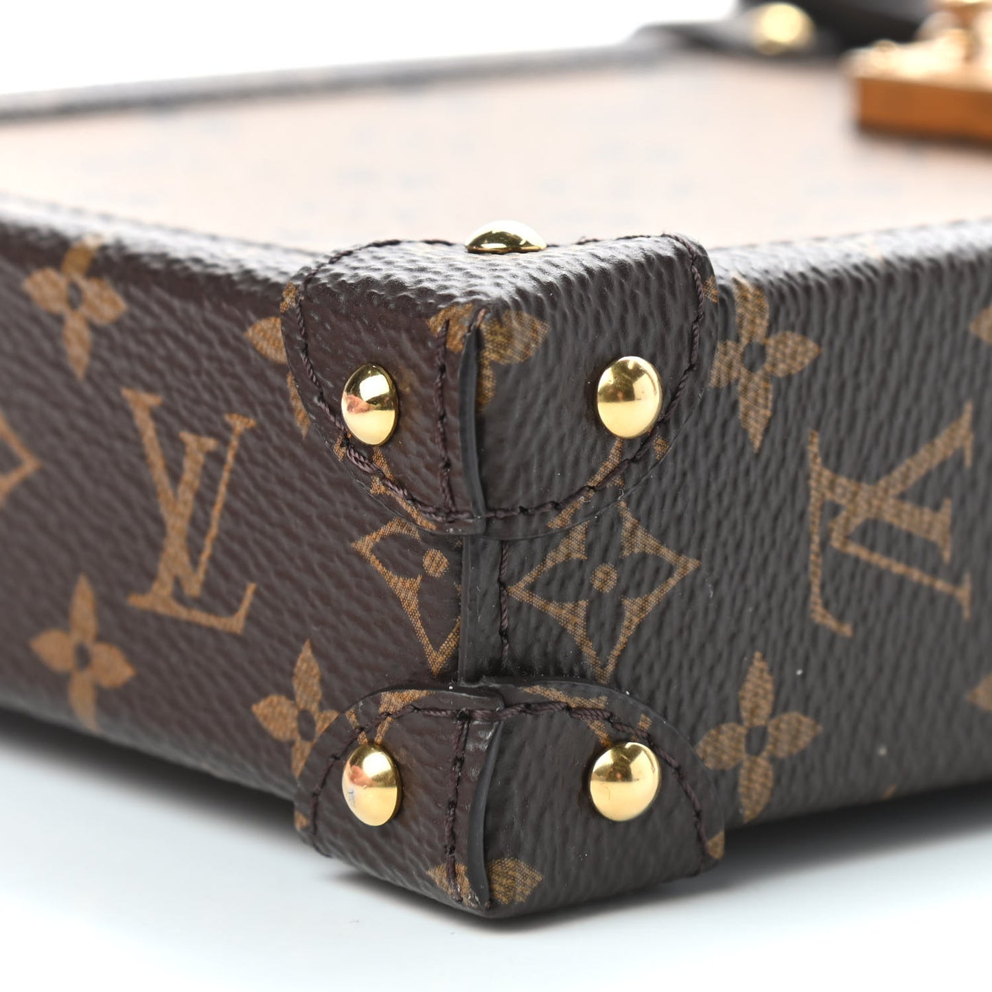 Reverse Monogram Pochette Trunk Verticale
