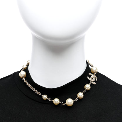 Chanel Pearl CC Short Necklace Gold 2 of 4