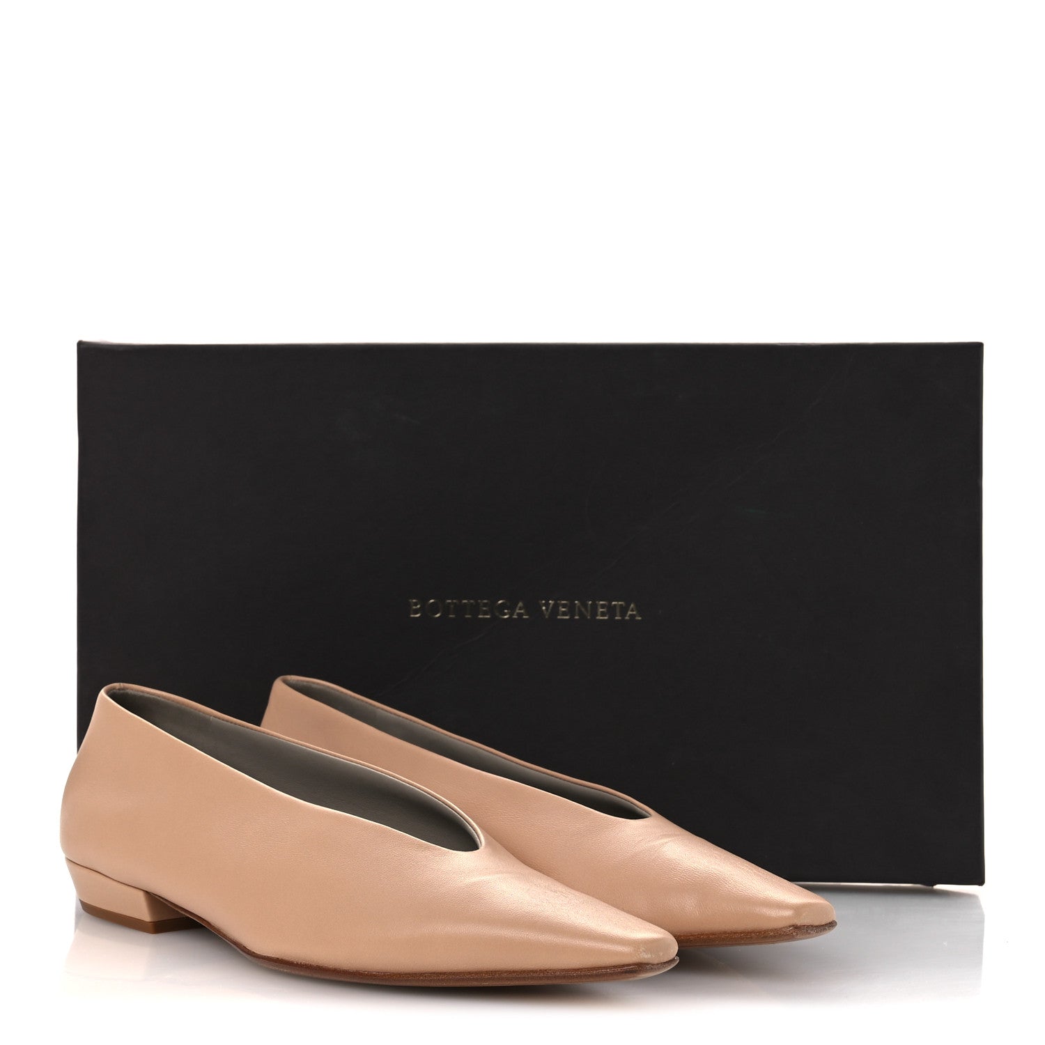 値下げ【BOTTEGA VENETA】 NAPPAフラットシューズ39 Bottega Veneta Nappa Almond Flats 39 Cipria 1781110 – FASHIONPHILE
