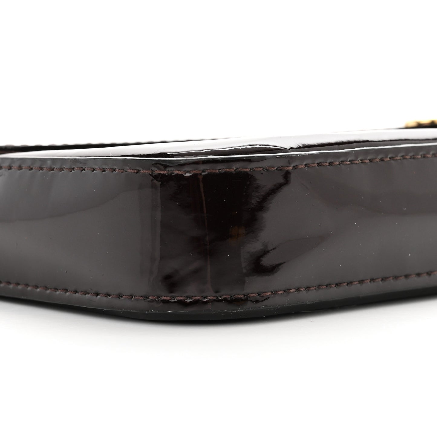 Vernis Pochette Felicie Chain Wallet Amarante