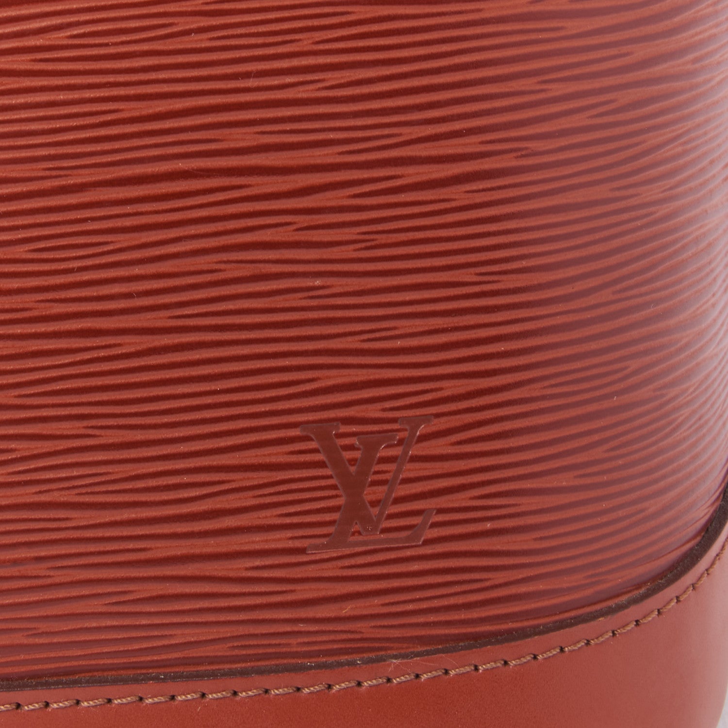 Louis Vuitton Epi Alma PM Kenyan Fawn 6 of 10