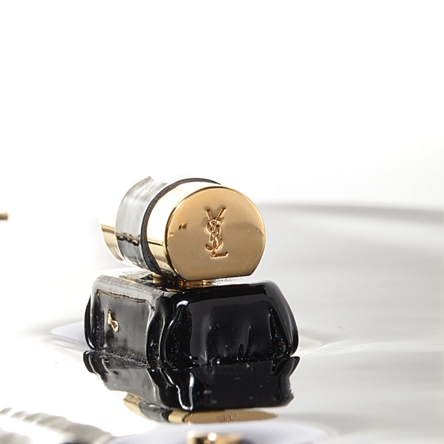 Saint Laurent Patent Small Uptown Black 5 of 9