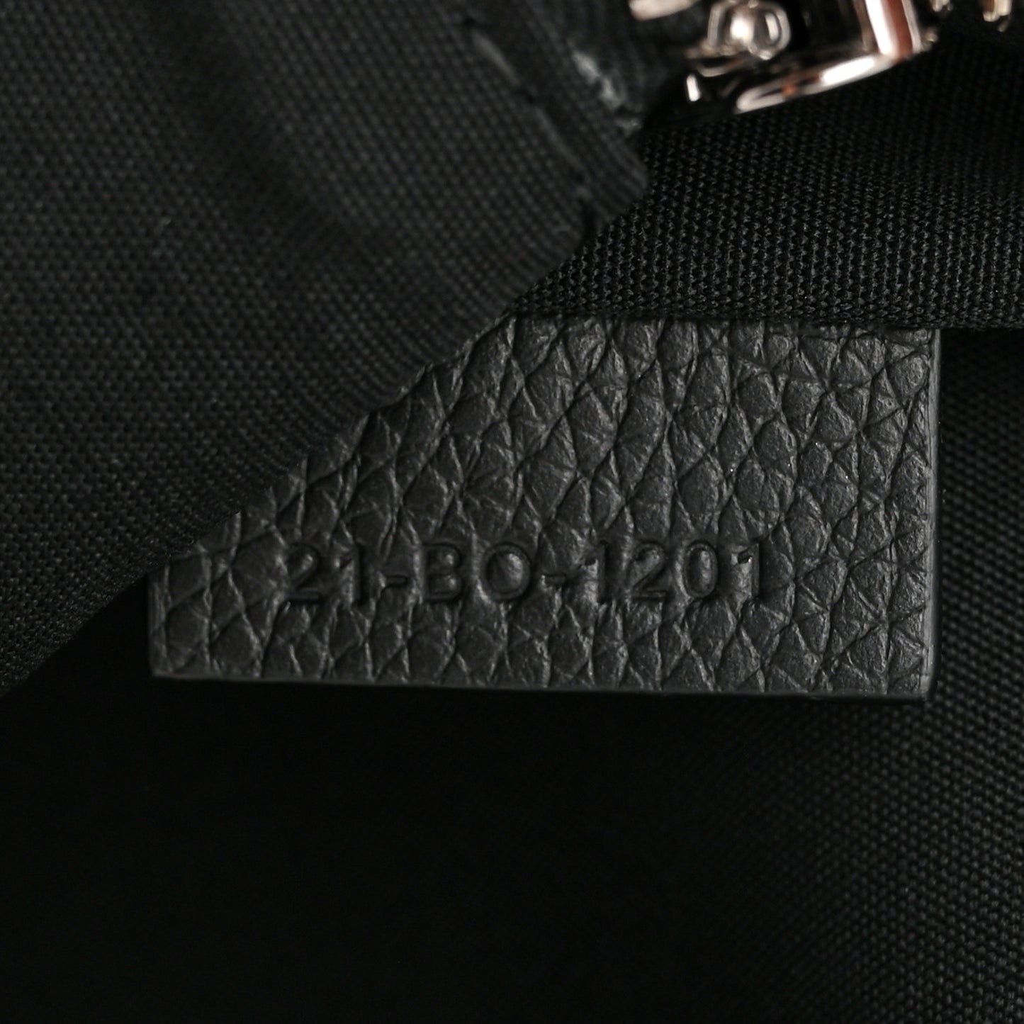 HOMME Oblique Safari Messenger Black