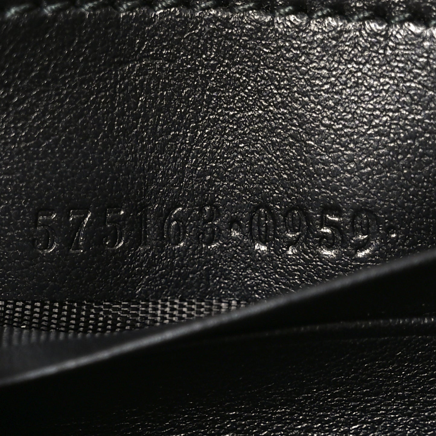 Calfskin Matelasse Mini GG Marmont 2.0 Bucket Bag Black