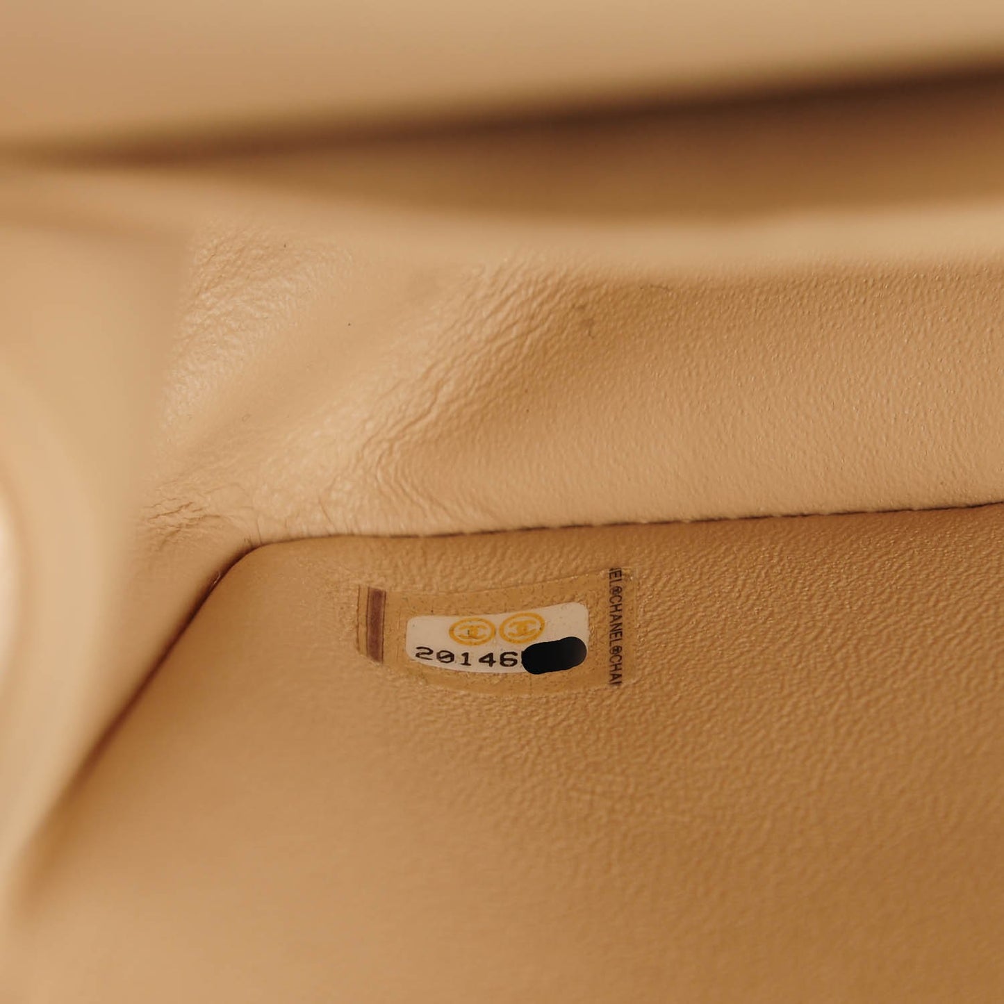 Caviar Quilted Jumbo Double Flap Beige Clair