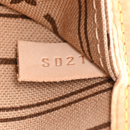 Louis Vuitton Monogram Neverfull MM 8 of 11