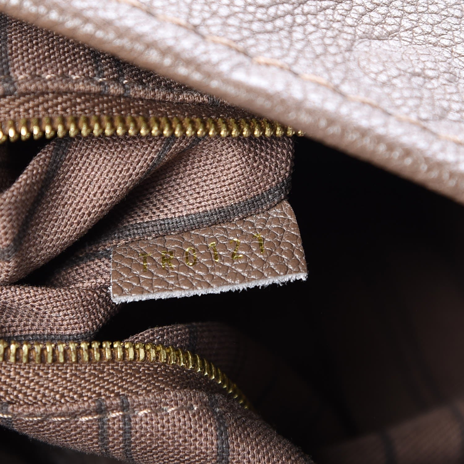 Louis Vuitton Empreinte Artsy MM Ombre 7 of 8