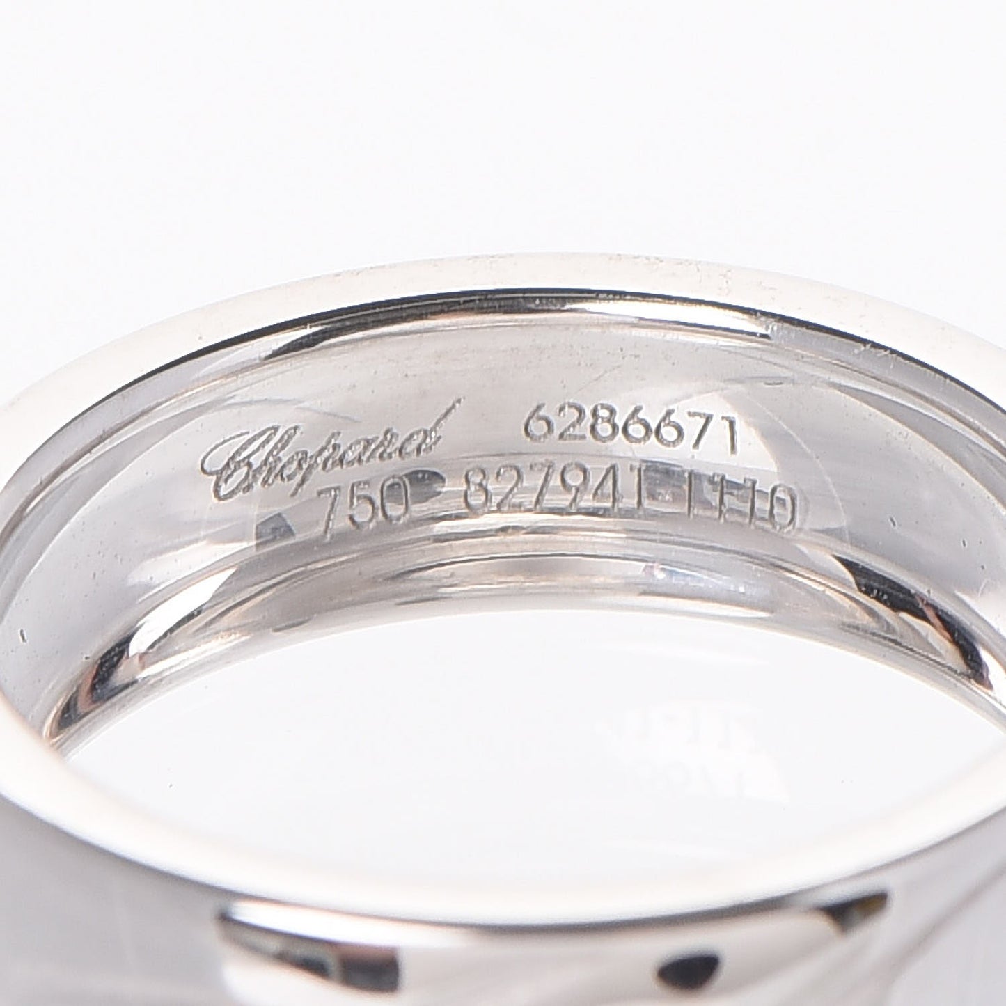 18K White Gold Diamond Chopardissimo Ring 5