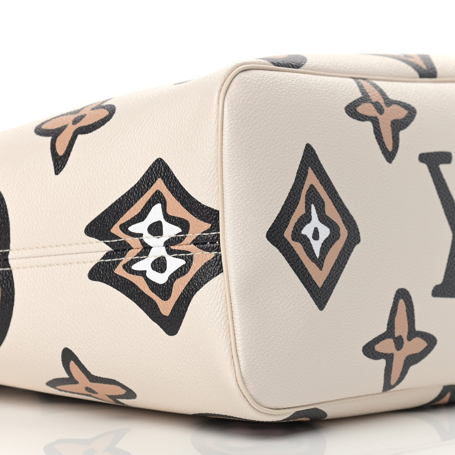 Louis Vuitton Monogram Giant Wild At Heart Neverfull MM Creme 7 of 8