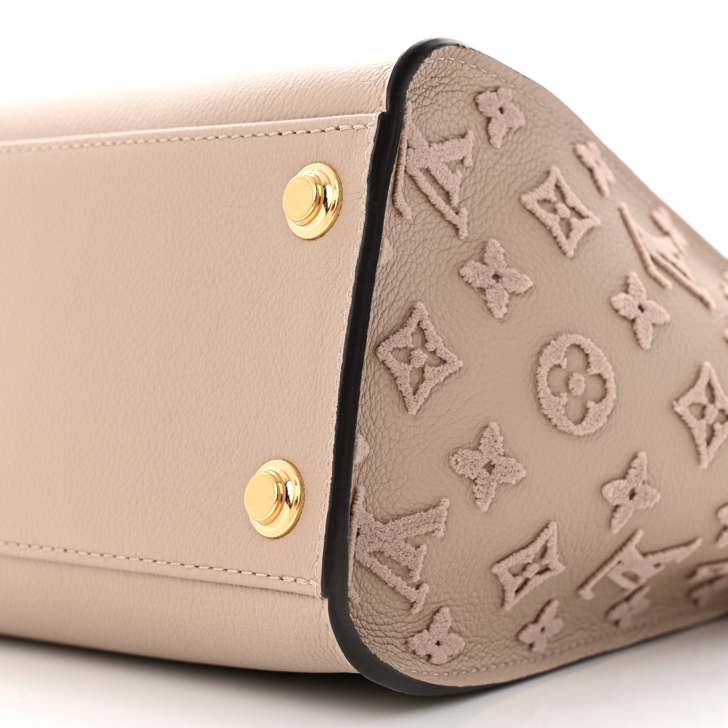Calfskin Monogram Tufting On My Side Galet