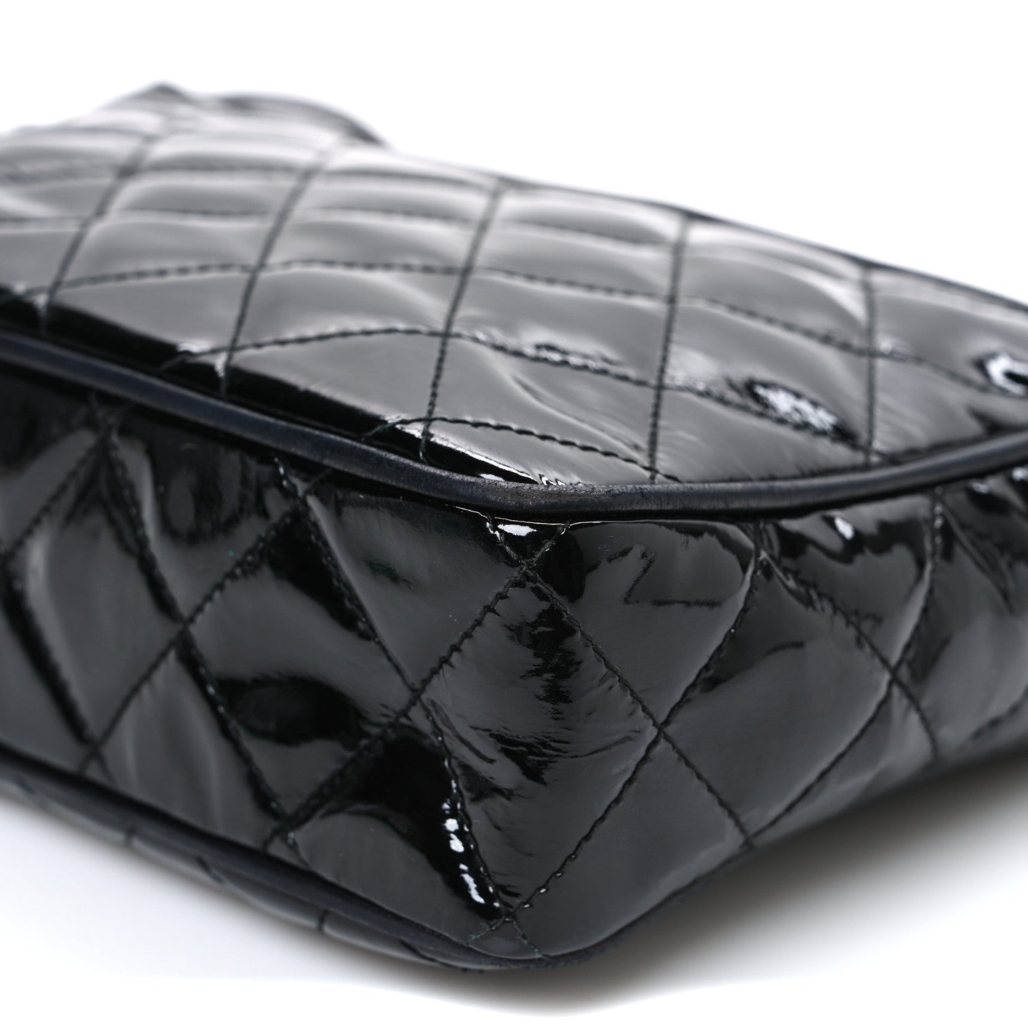 Chanel Patent Quilted Tassel Camera Case Black 1841052 – FASHIONPHILE