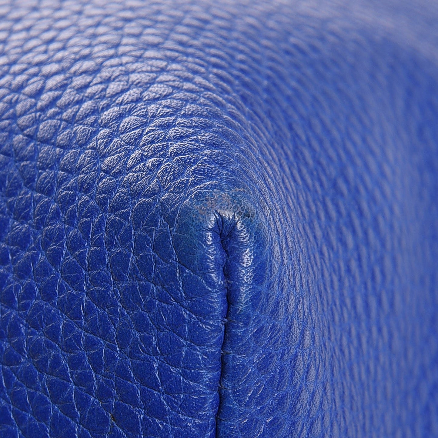 Grainy Calfskin Medium Baynard Tote Brilliant Blue