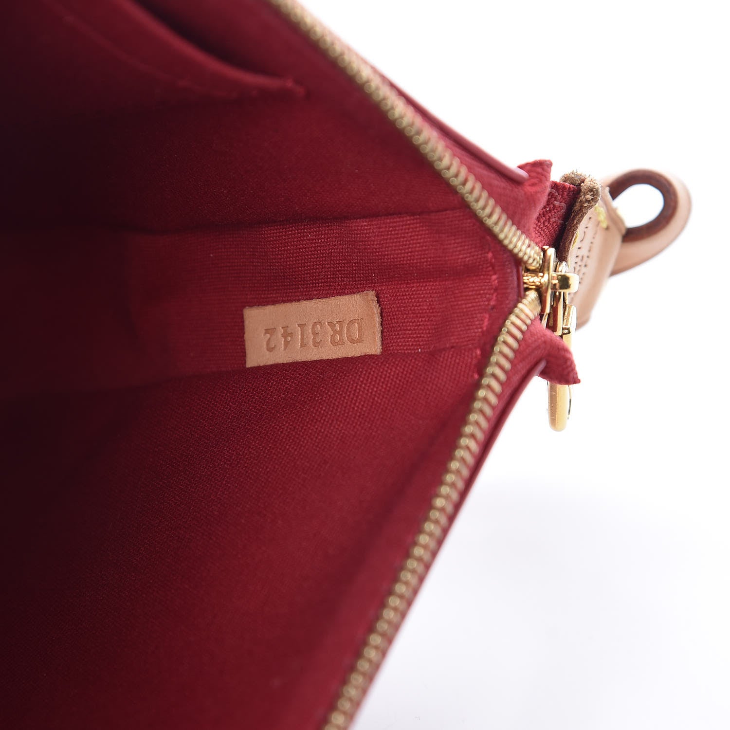 Louis Vuitton Vernis Pochette Accessories NM Pomme d'Amour 7 of 13