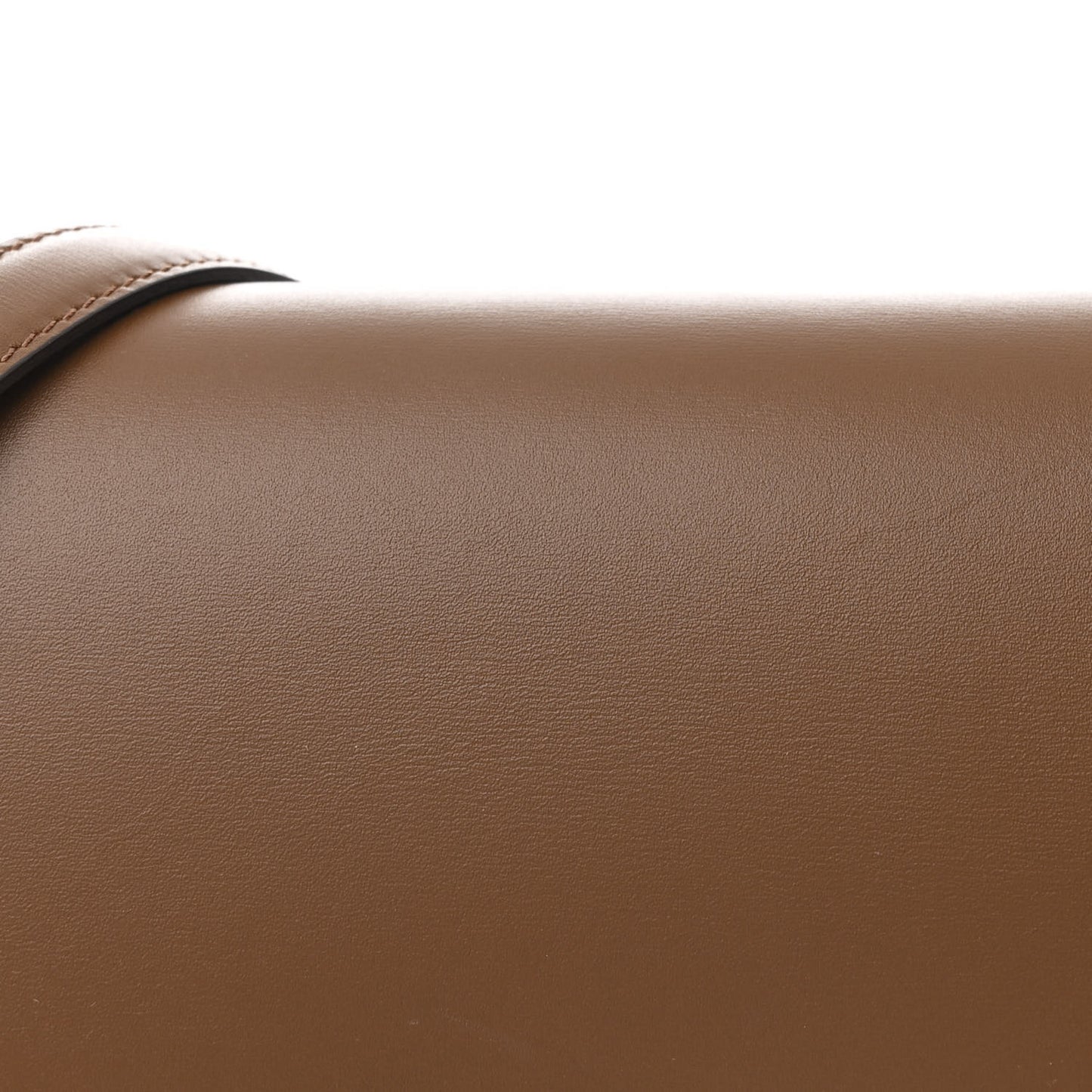 Box Calfskin Medium Classic Box Flap Bag Camel