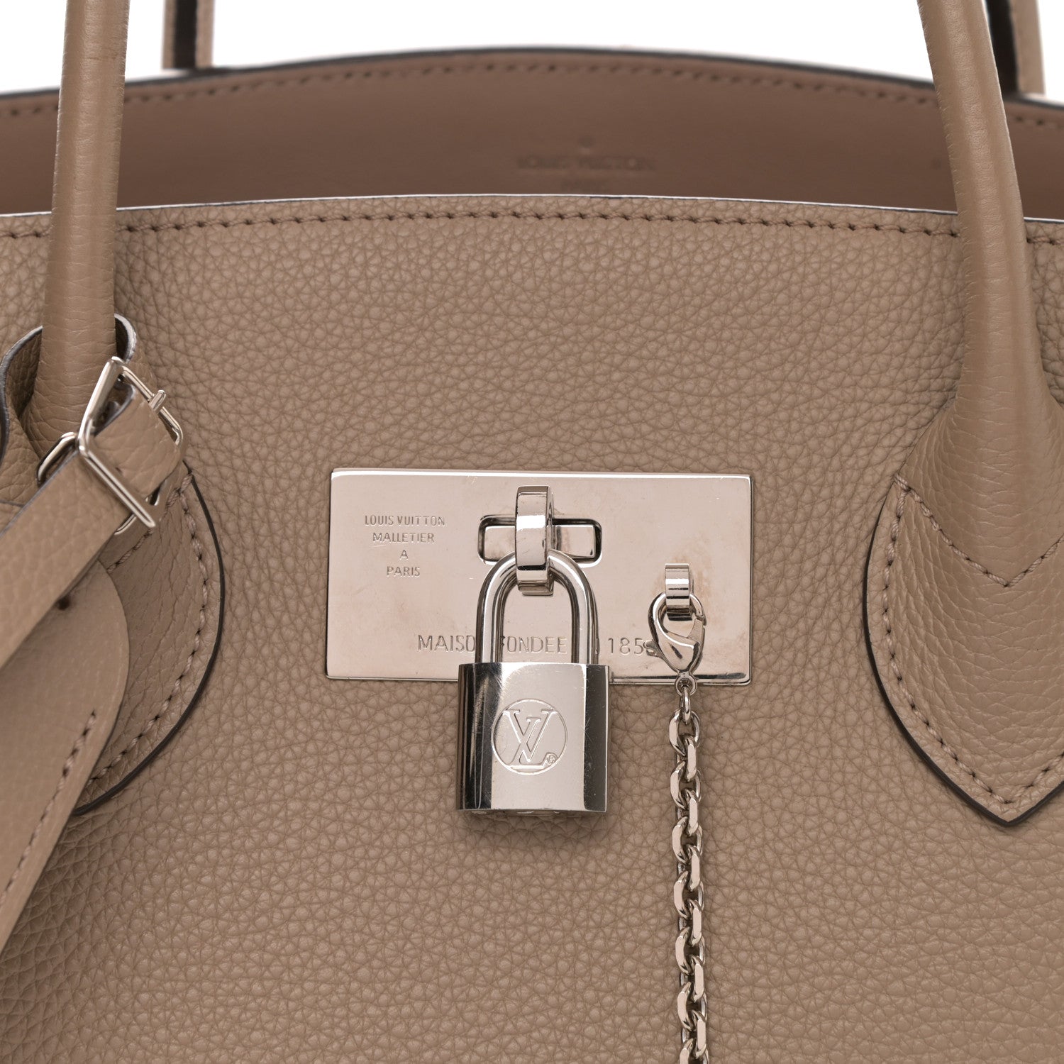 Louis Vuitton Veau Nuage Milla MM Tourterelle 9 of 9