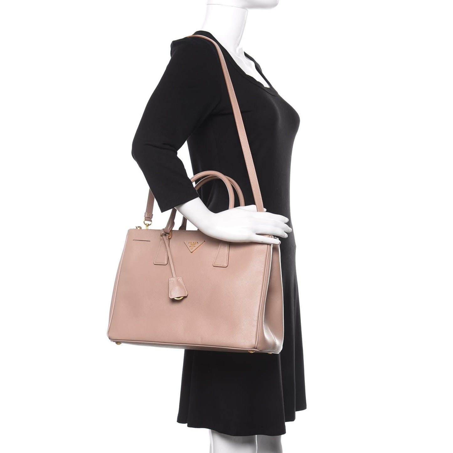 Saffiano Medium Galleria Double Zip Tote Cammeo