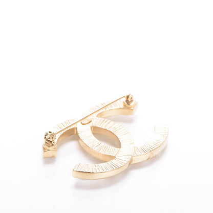 Chanel Pearl Large CC Brooch Gold 3 of 5