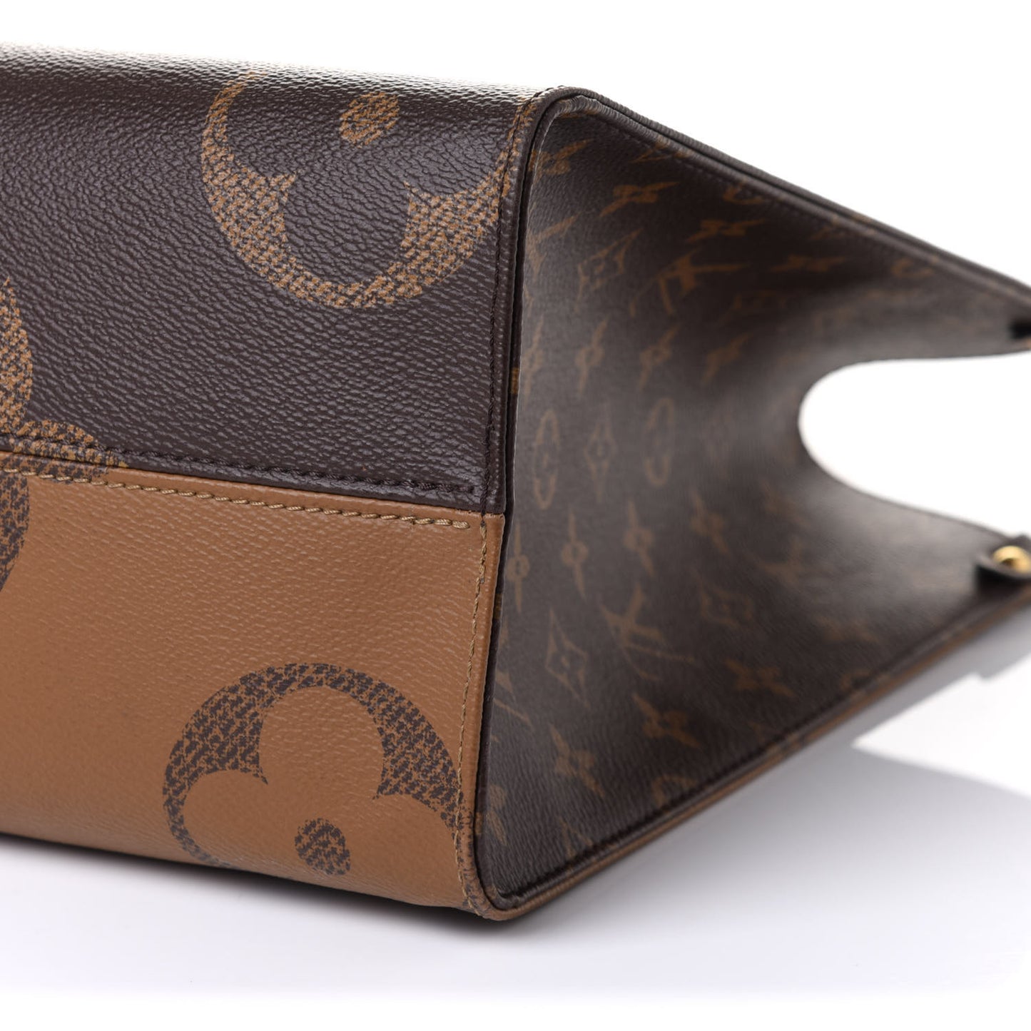 Reverse Monogram Giant Onthego MM