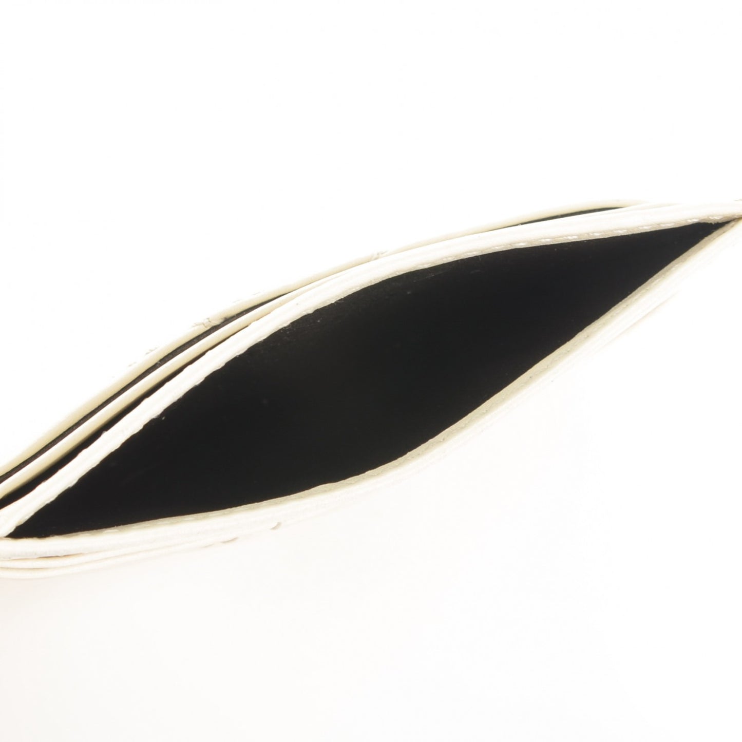 Calfskin Matelasse GG Marmont Card Holder White