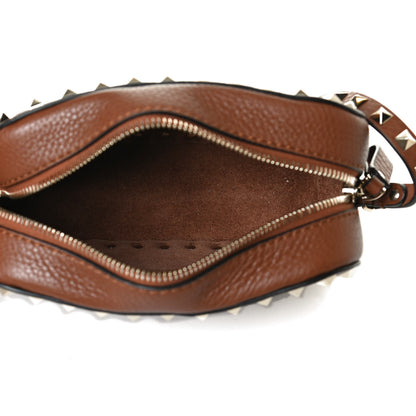 Valentino Garavani Pebbled Calfskin Rockstud Camera Crossbody Bag Tan 5 of 11