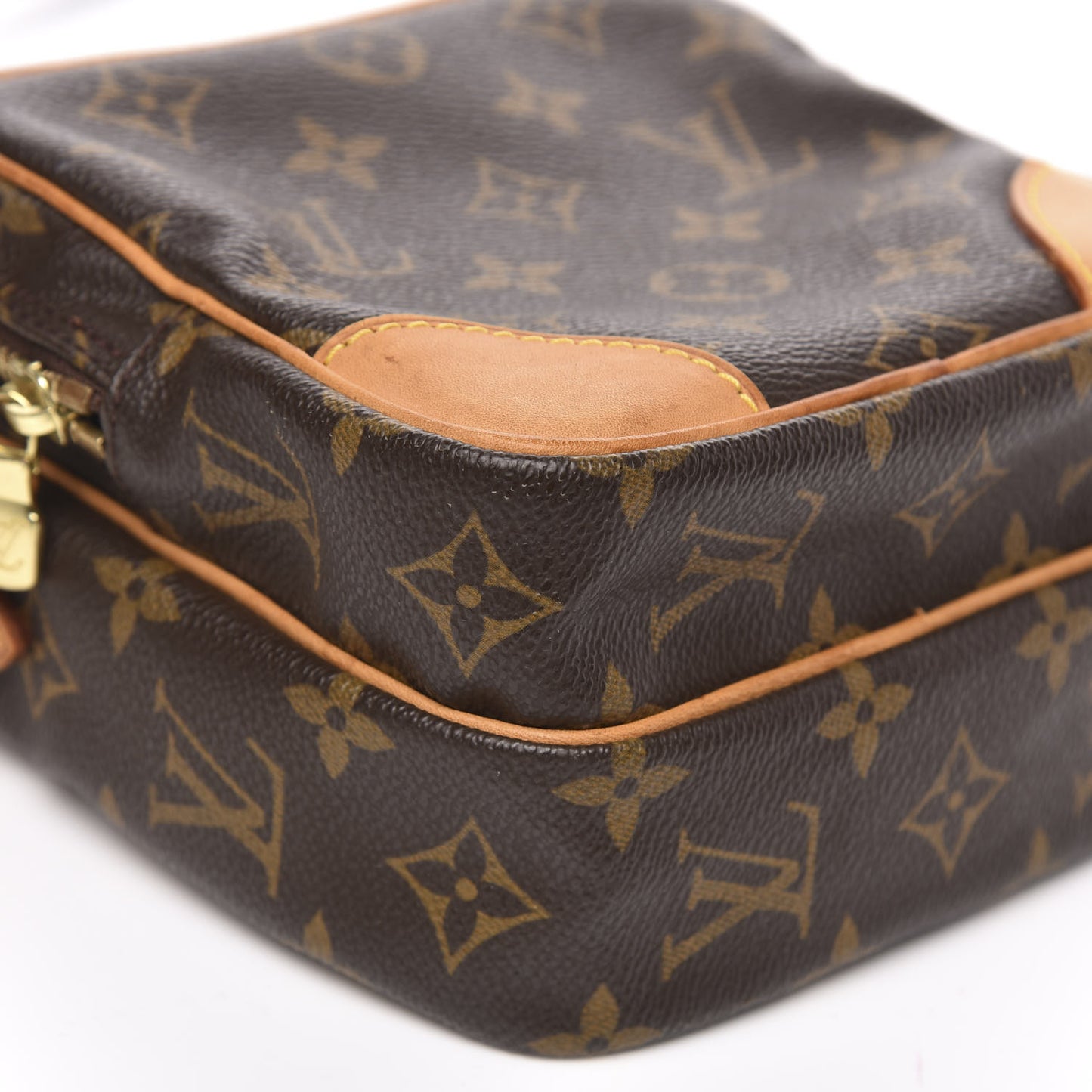 Monogram Amazone