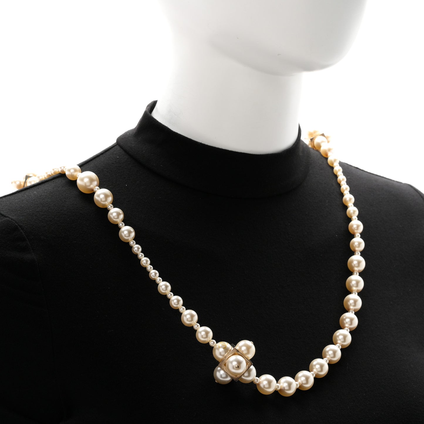 Pearl Cluster CC Necklace Gold