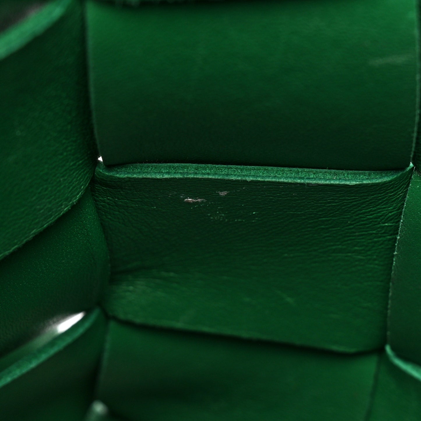 Lambskin Maxi Intrecciato Cassette Messenger Racing Green
