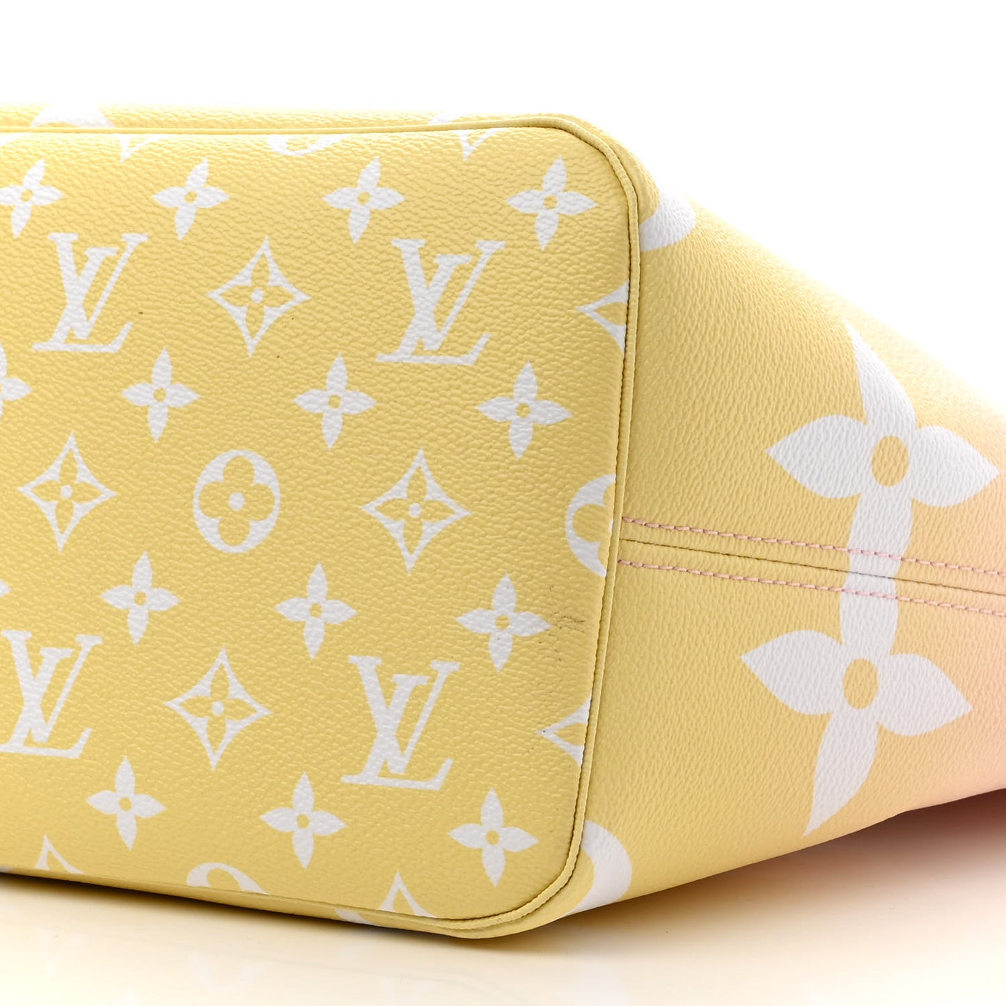 Monogram Giant By The Pool Neverfull MM Light Pink