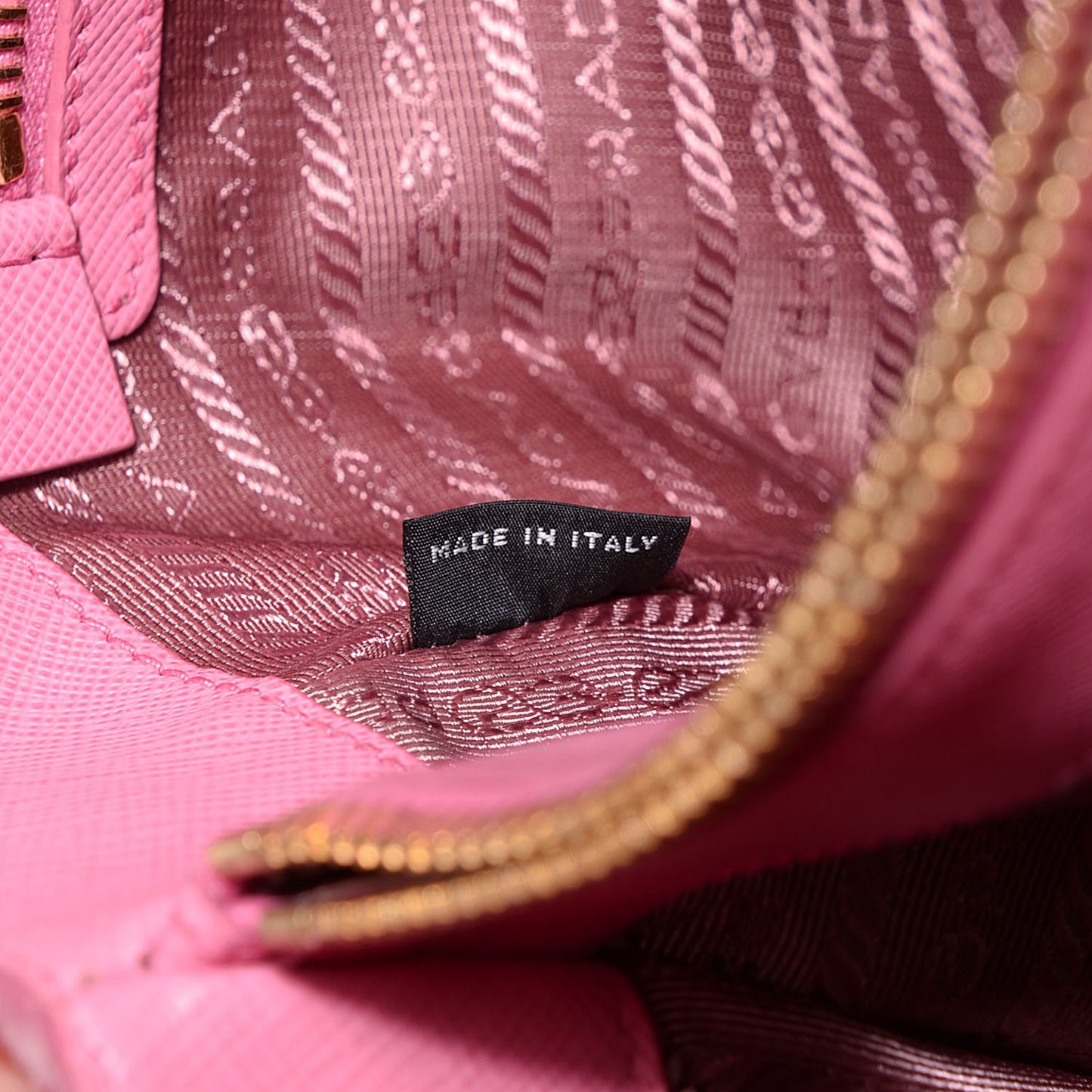 Saffiano Lux Medium Tote Begonia