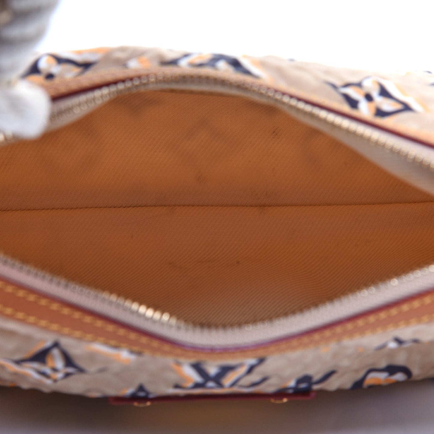 Nylon Monogram Cruise Bulles PM Beige