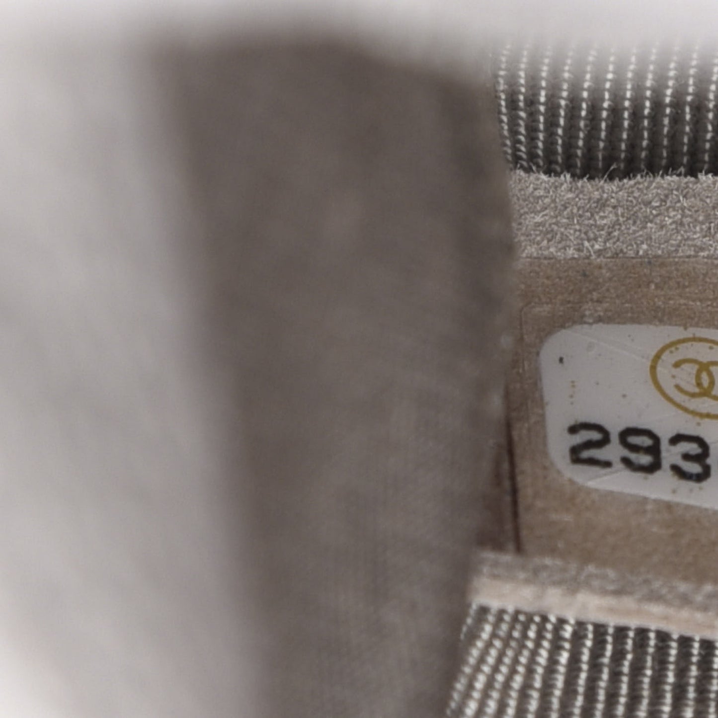 Caviar Quilted Medium Boy Flap Grey