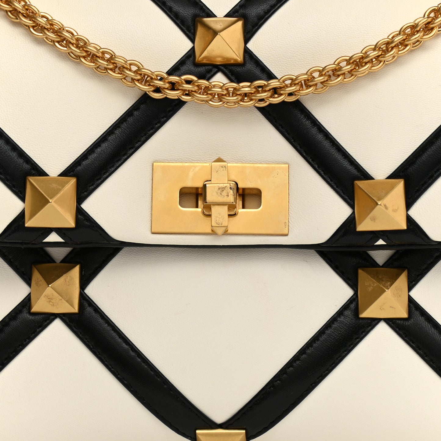Nappa Large Roman Stud Shoulder Bag Ivory Black