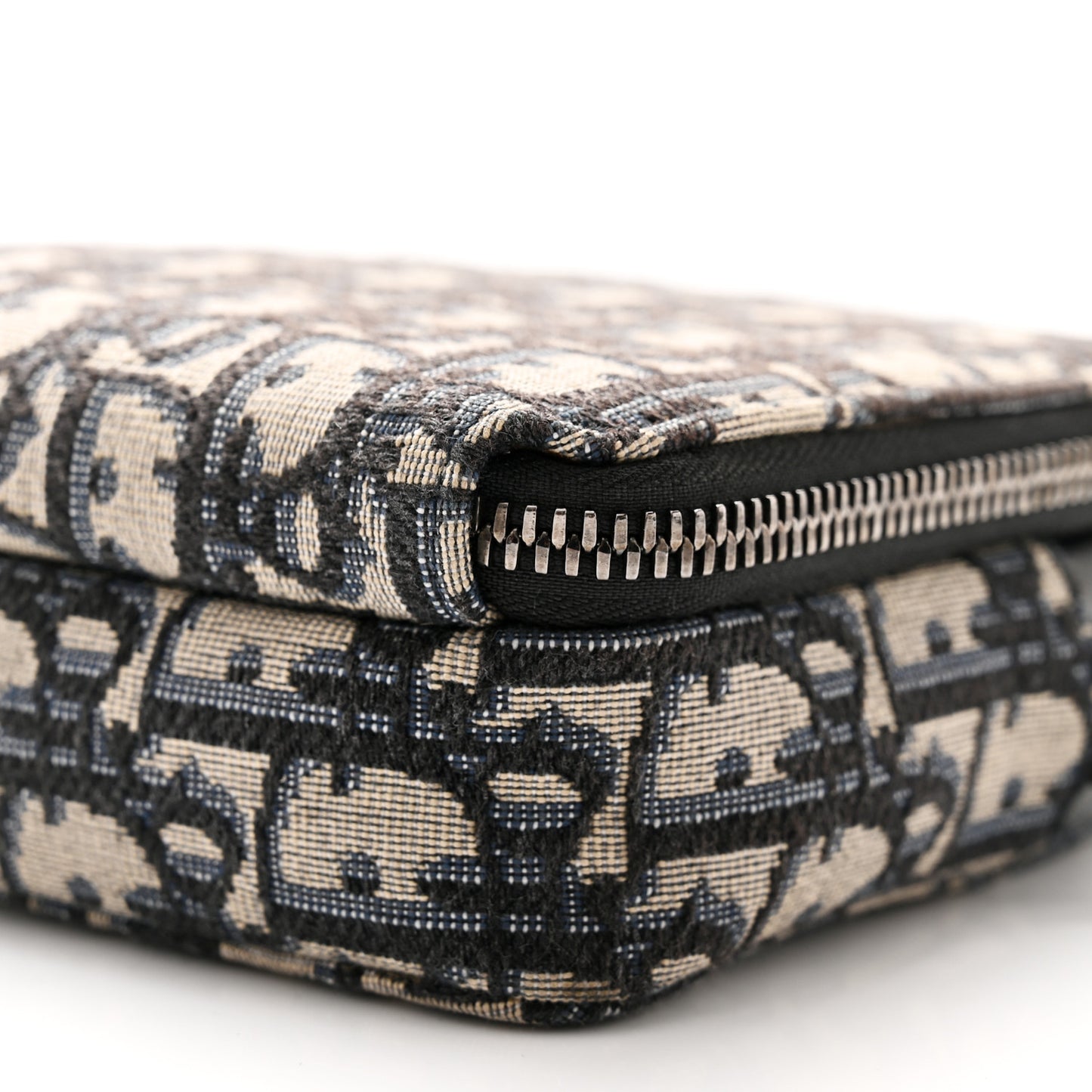 Oblique Pouch Beige Black
