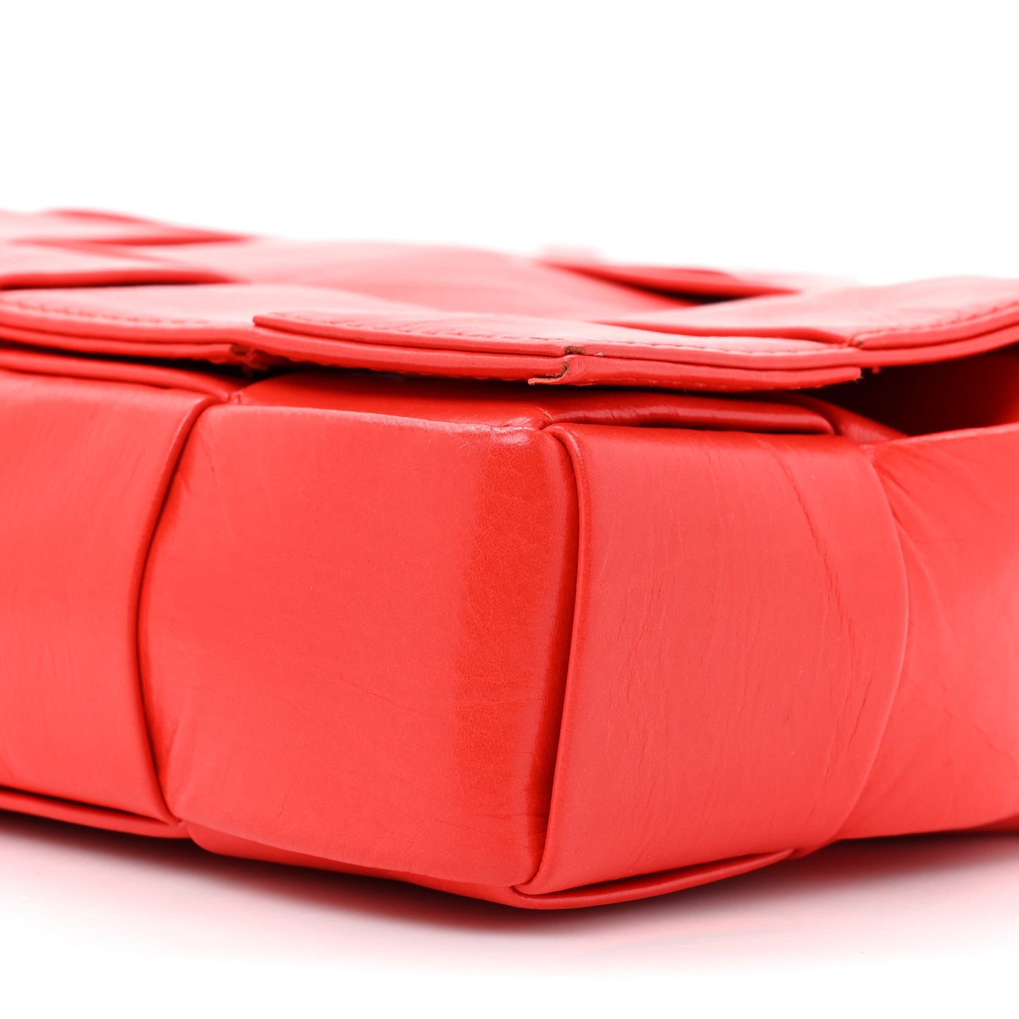 Paper Calfskin Intrecciato Stretch Cassette Bright Red