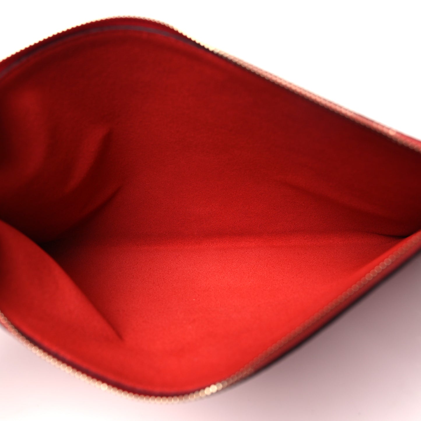 Pebbled Calfskin Large Rockstud Flat Zip Pouch Rouge Pur