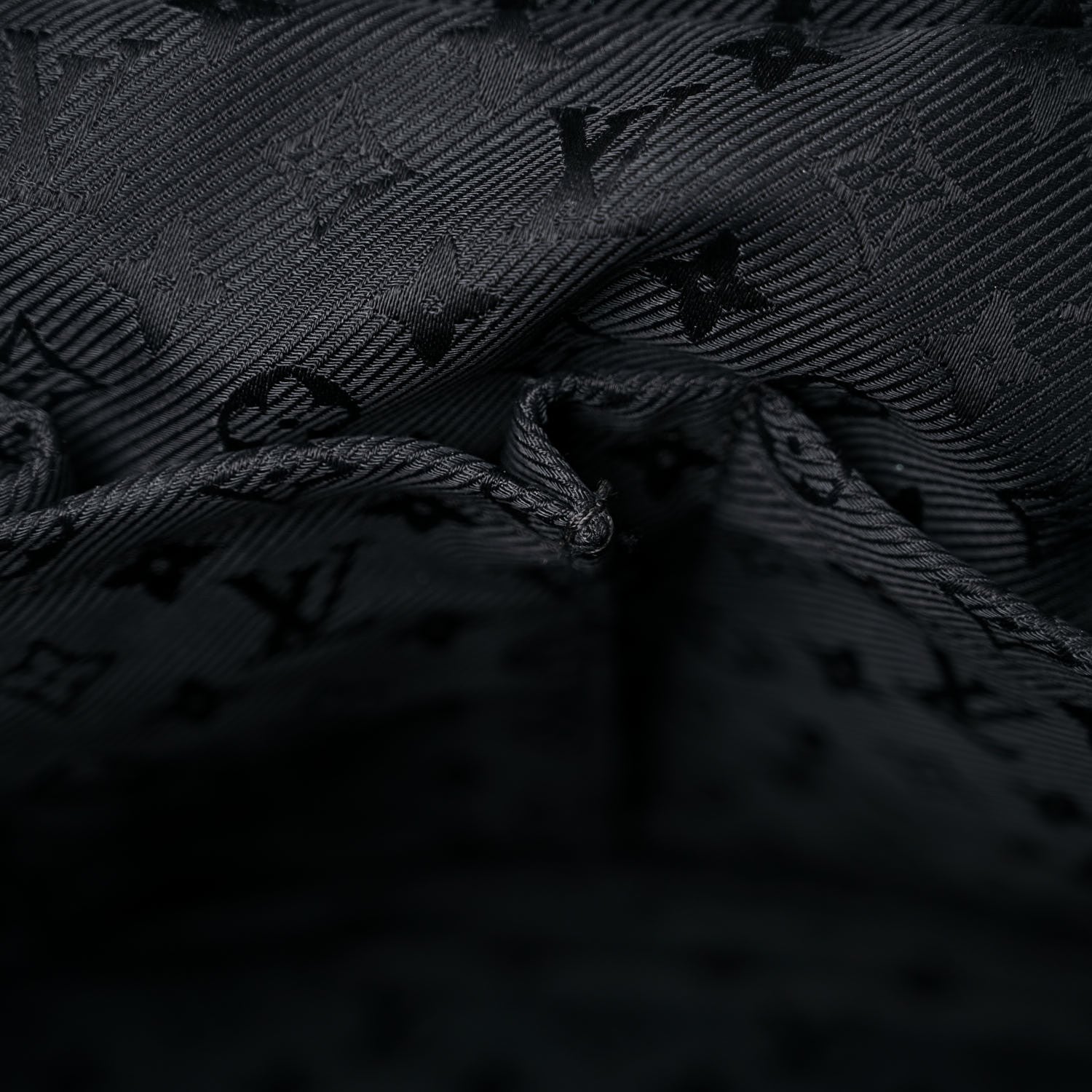 Louis Vuitton Lambskin Riveting Black 12 of 20