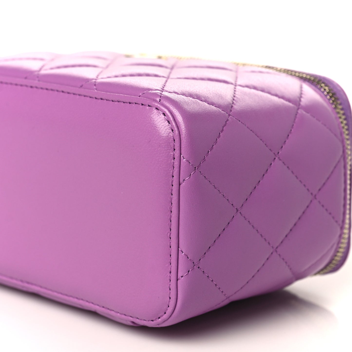 Lambskin Quilted Pearl Crush Small Vanity Case With Chain Purple