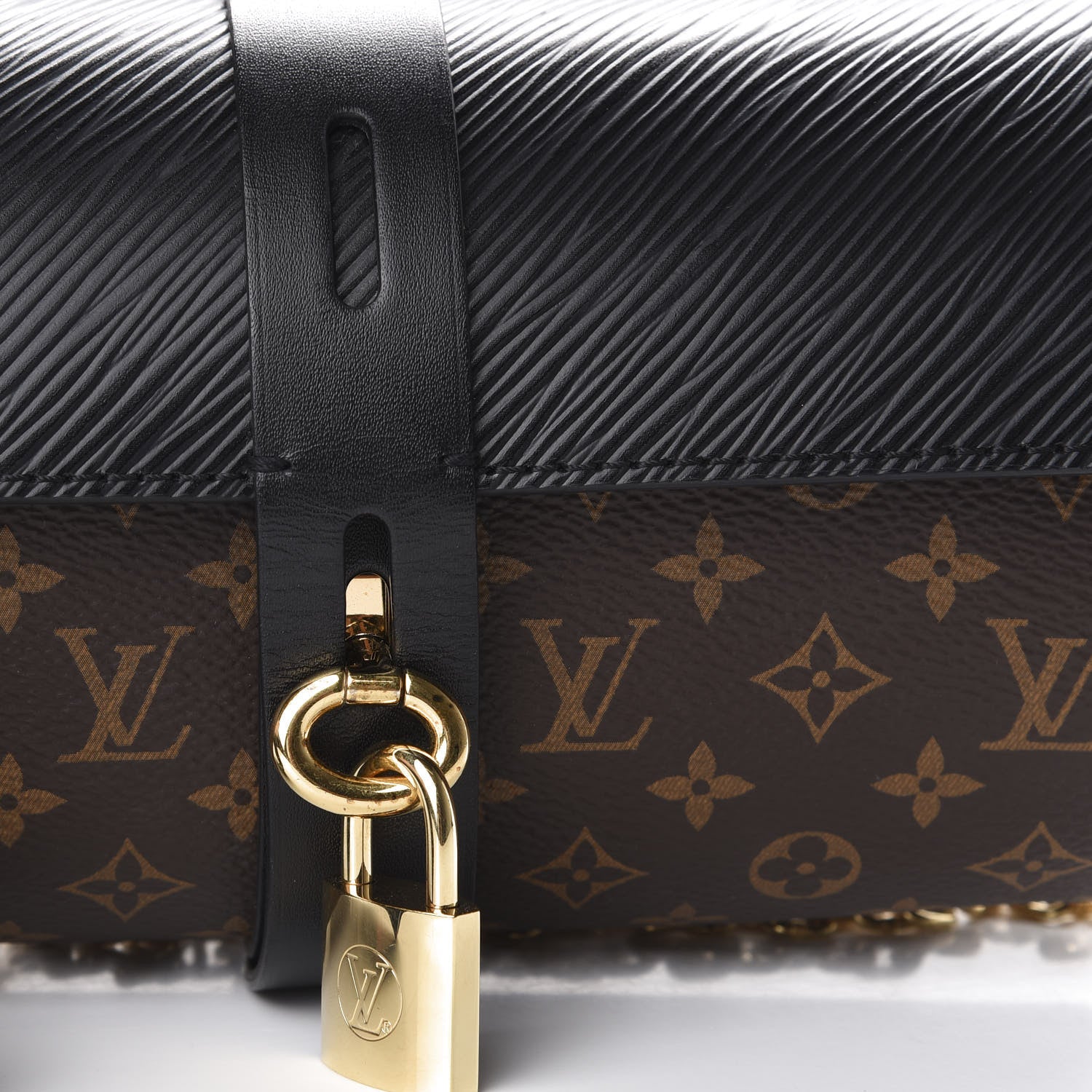 Louis Vuitton Epi Monogram Glasses Case Black 9 of 12