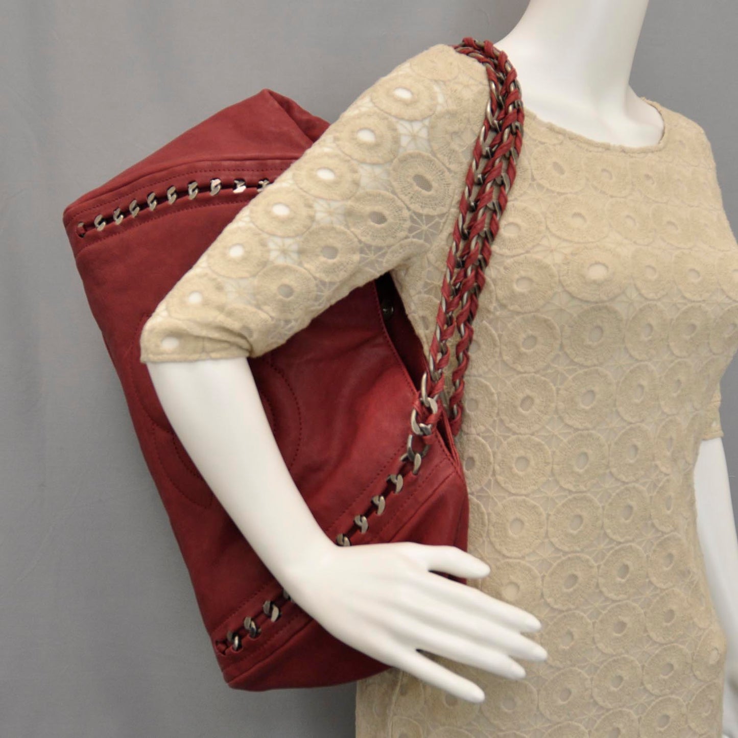 Leather Modern Chain Tote Red