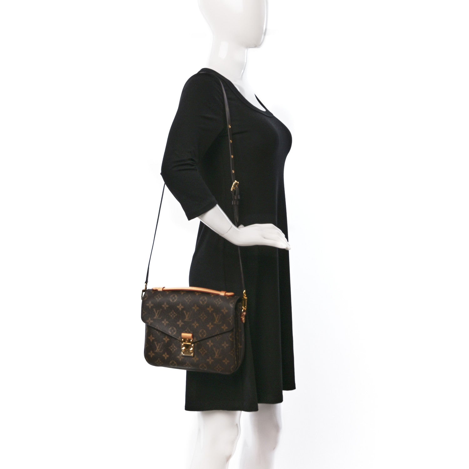 Louis Vuitton Monogram Pochette Metis 2 of 9